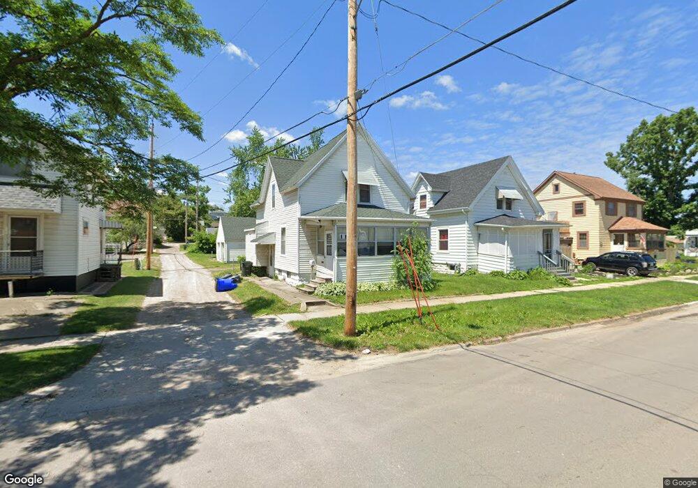 116 10th St NW, Cedar Rapids, IA 52405 - photo 1