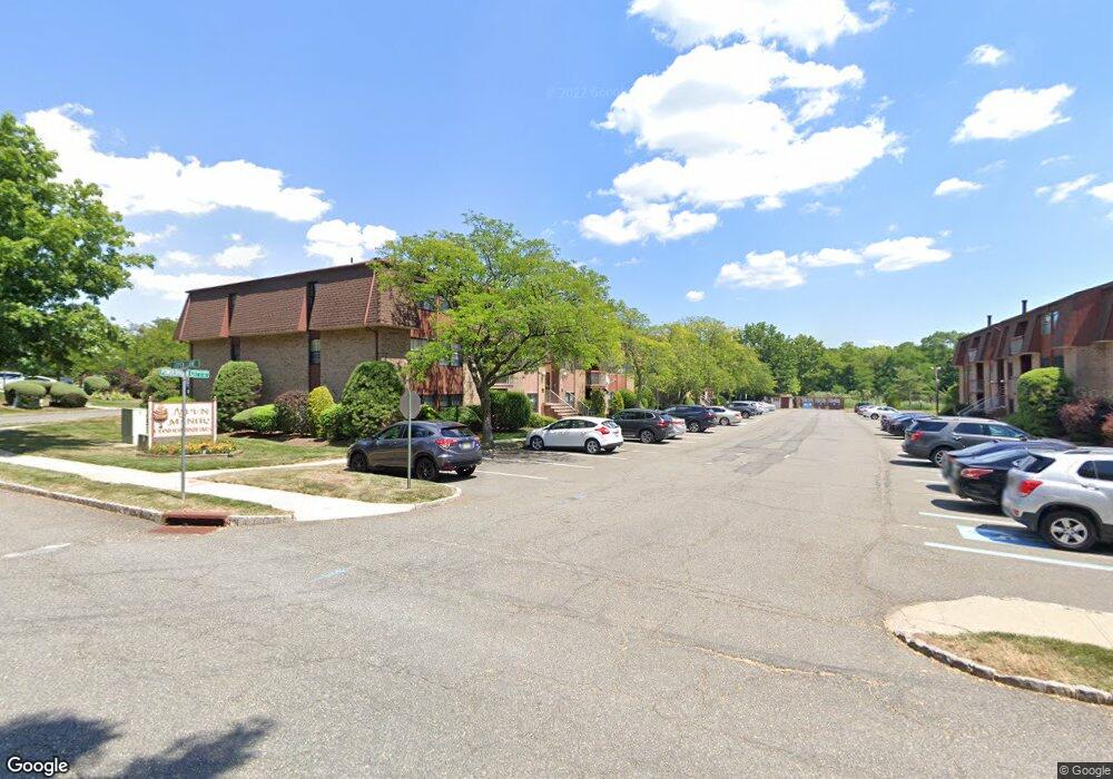 36 Powderhorn Ct, Woodbridge, NJ 07095 - photo 1