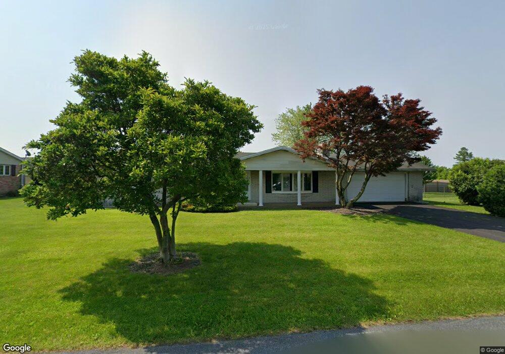 2854 Hillcrest Dr E, Coplay, PA 18037 - photo 1