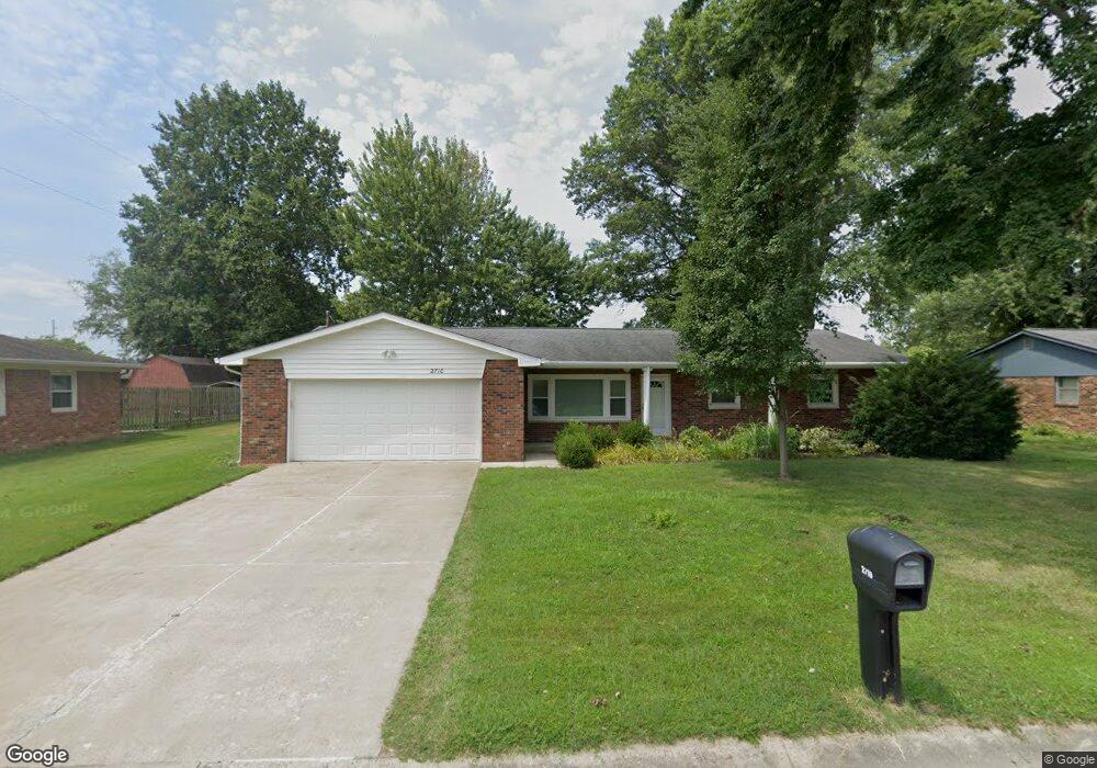 2710 Magnolia Ct, Columbus, IN 47203 - photo 1