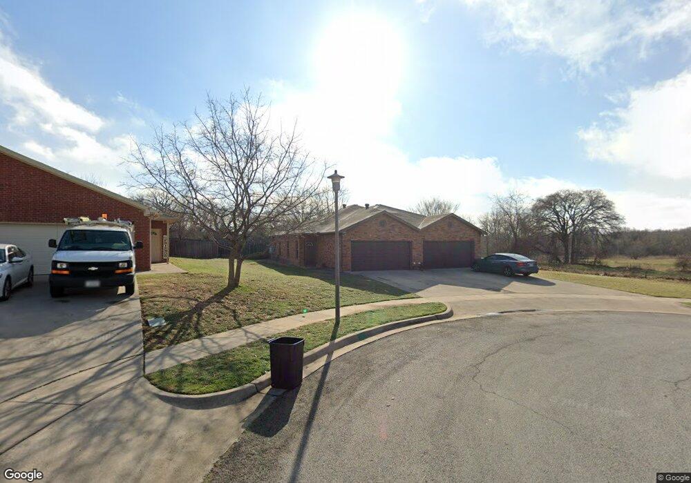 957 Sylvia St, Weatherford, TX 76086 - photo 1