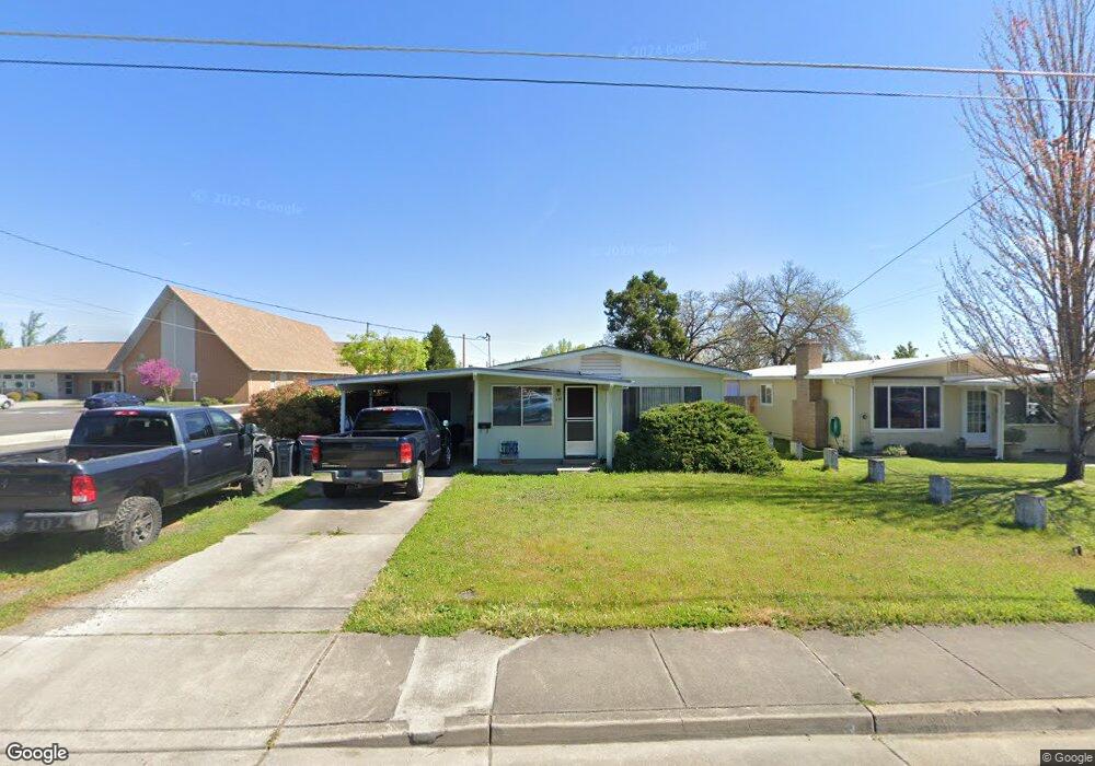 430 N 10th St, Central Point, OR 97502 - photo 1