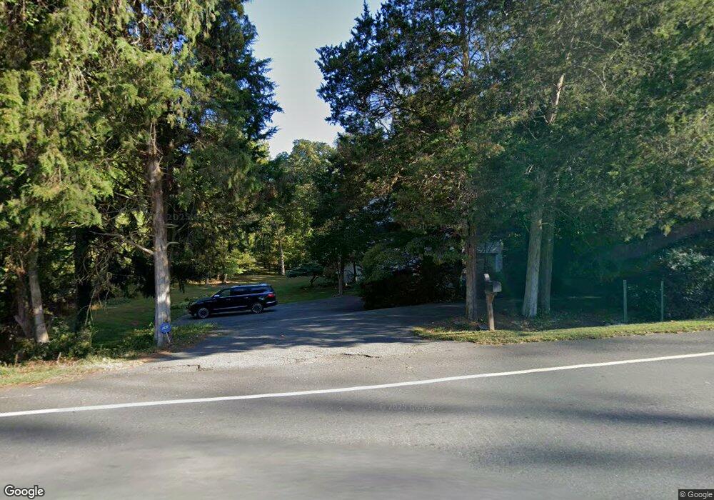 6904 Georgetown Pike, McLean, VA 22101 - photo 1