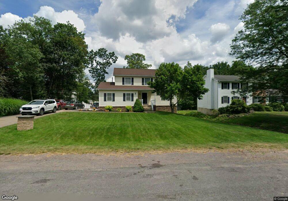 131 Catalpa Ave, Mountain Top, PA 18707 - photo 1