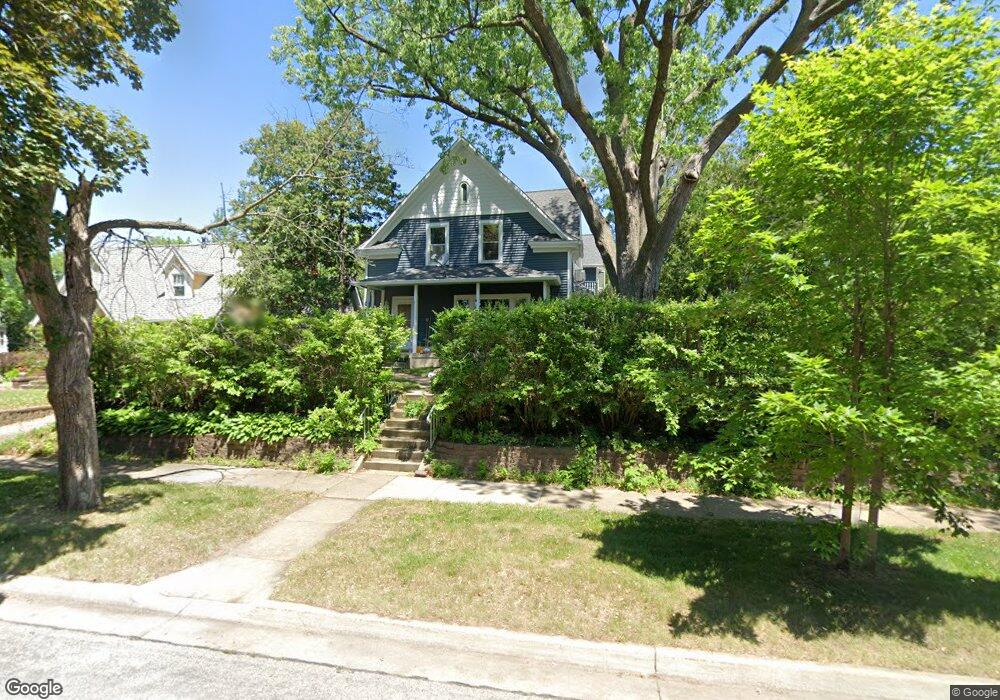 219 W 13th St, Cedar Falls, IA 50613 - photo 1