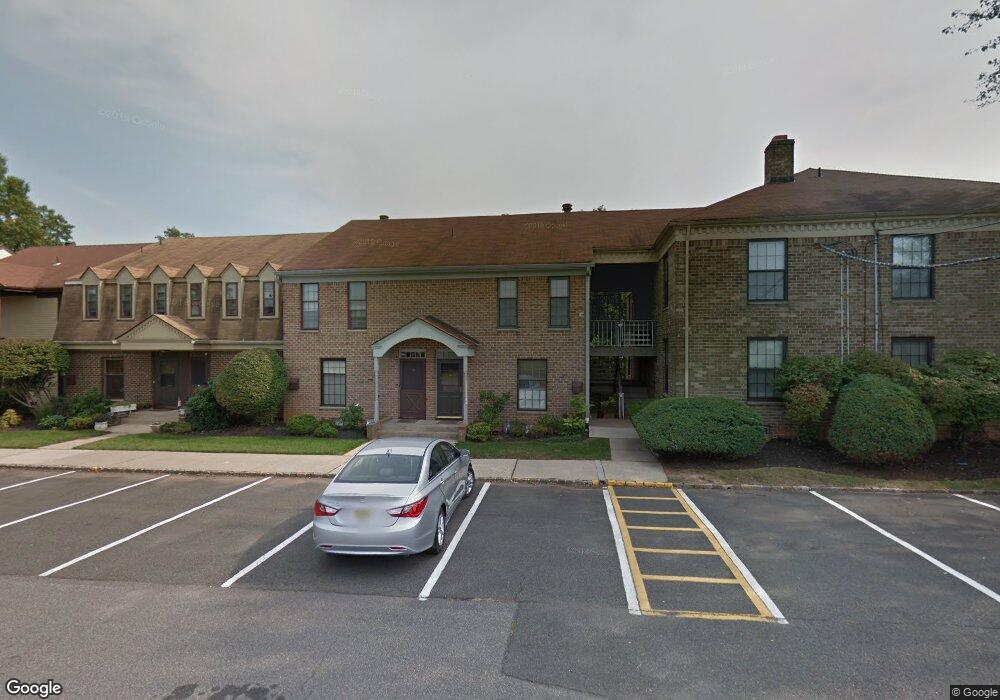 323 Gill Ln unit 12D, Iselin, NJ 08830 - photo 1