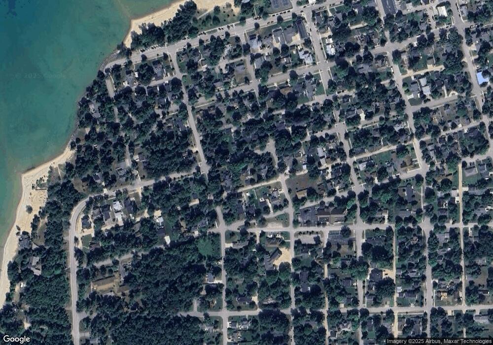 507 Ottawa St, Elk Rapids, MI 49629 - photo 1