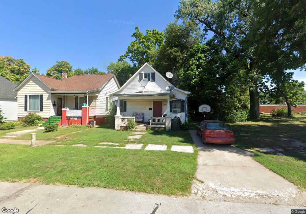 611 W End Place, Moberly, MO 65270 - photo 1