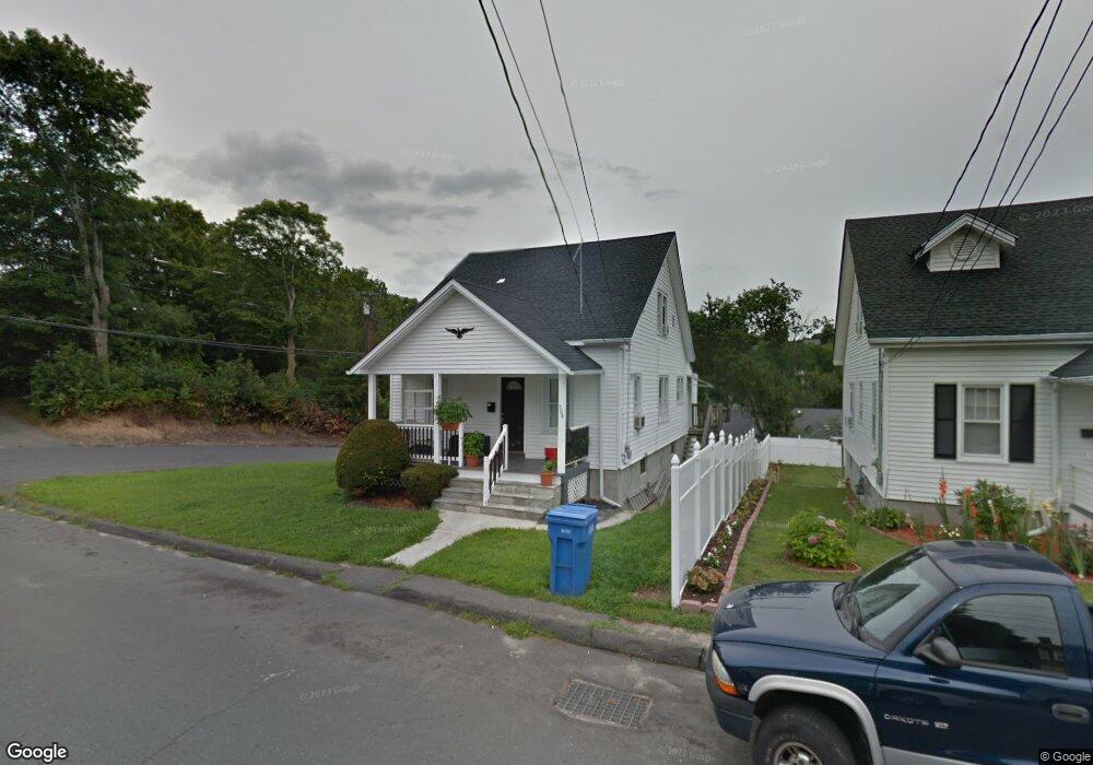 304 Monroe Ave, Waterbury, CT 06705 - photo 1