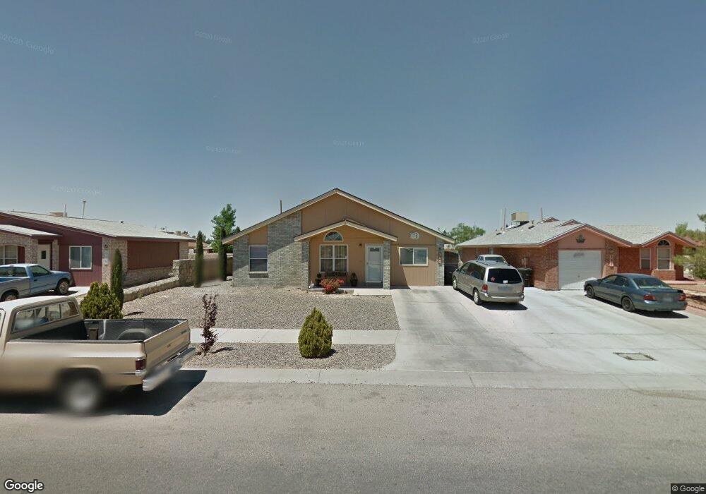 305 Tierra Linda Dr, Horizon City, TX 79928 - photo 1