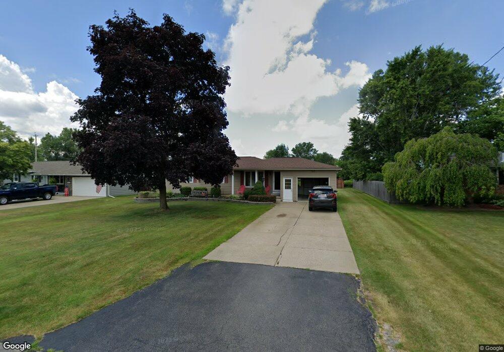 7224 Nickett Dr, North Tonawanda, NY 14120 - photo 1