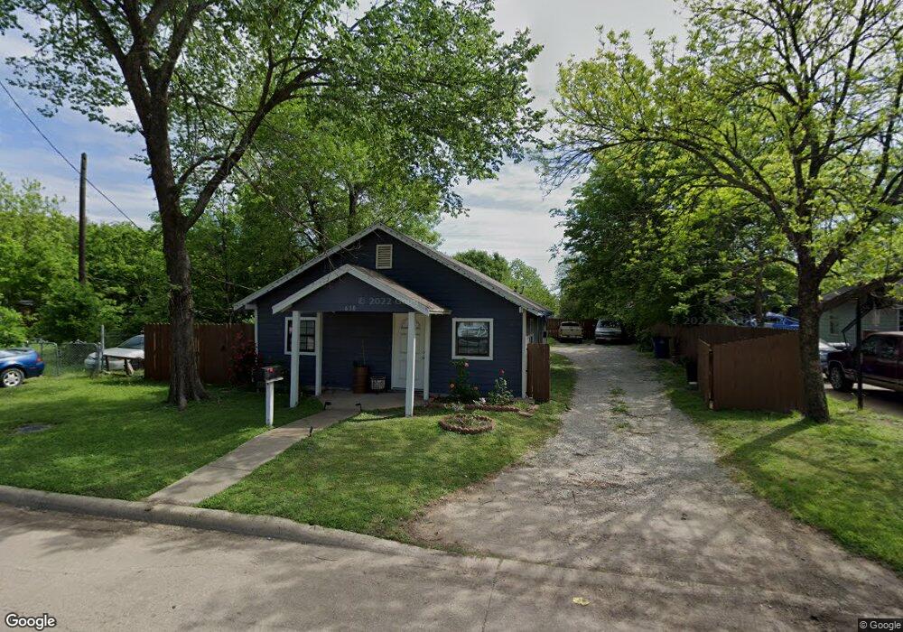 610 S Dallas St, Ennis, TX 75119 - photo 1