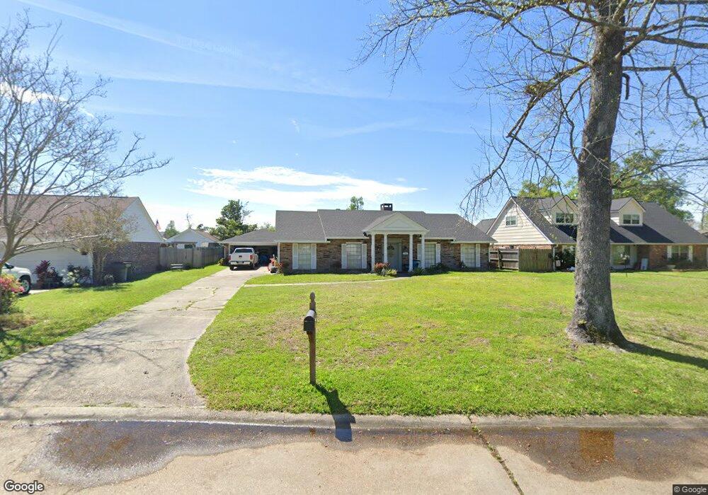 1511 N Chateau Cir, Lake Charles, LA 70605 - photo 1