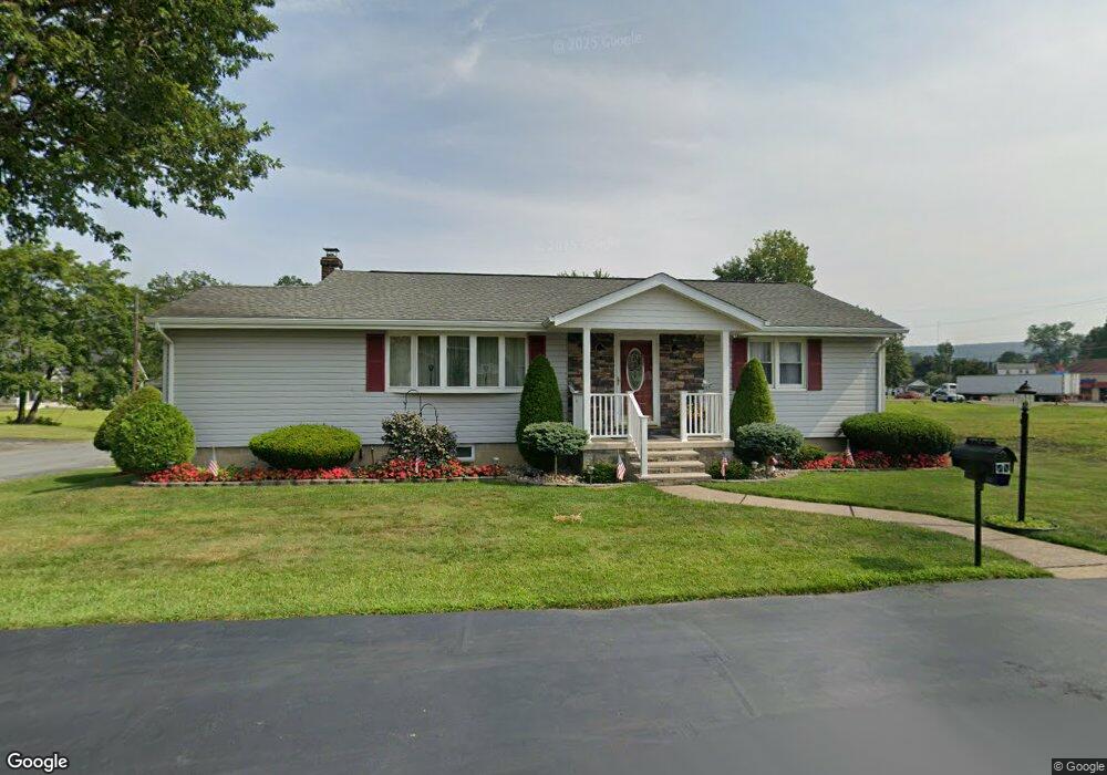 8 Lincoln St, Tamaqua, PA 18252 - photo 1
