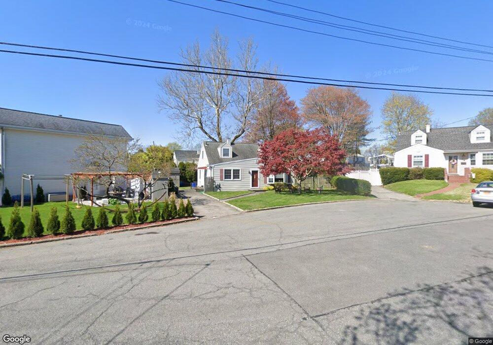 25 Monterey Place, Yonkers, NY 10710 - photo 1