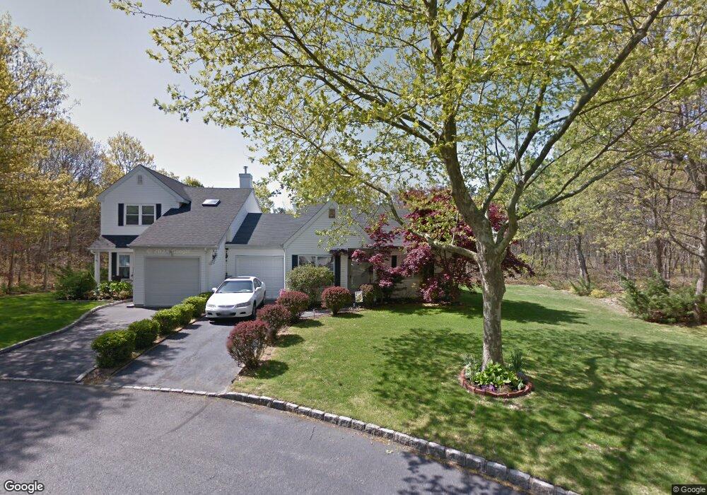 28 Lindsey Ct, Holtsville, NY 11742 - photo 1