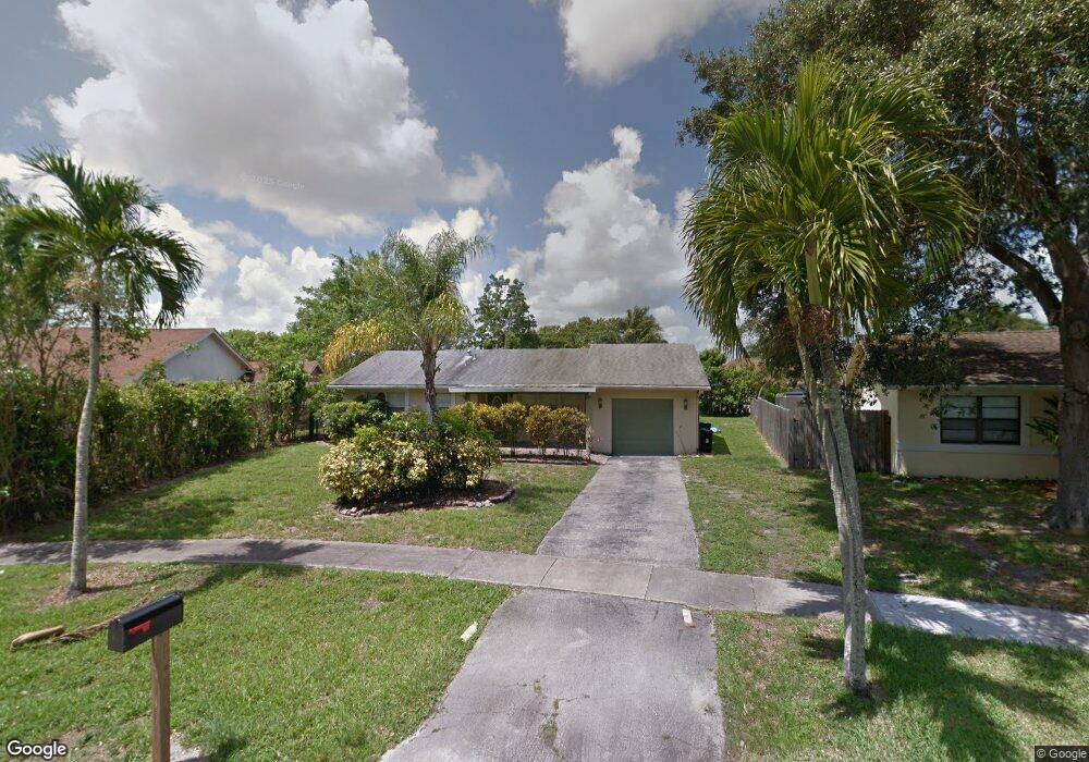 9566 Saddlebrook Dr, Boca Raton, FL 33496 - photo 1