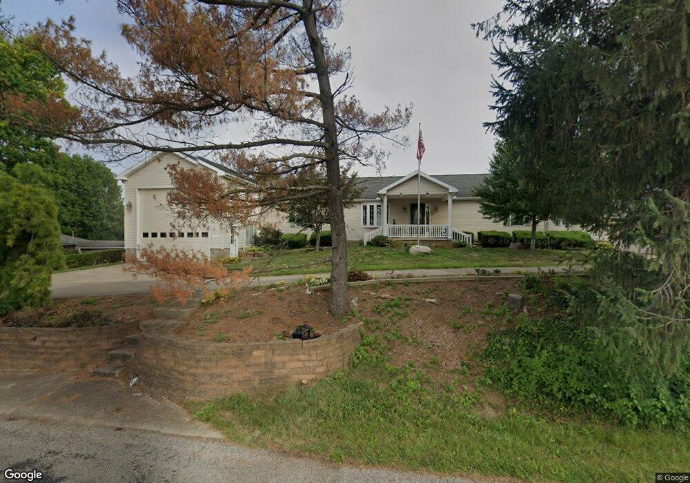 100 Hillcrest Dr, Circleville, OH 43113 - photo 1