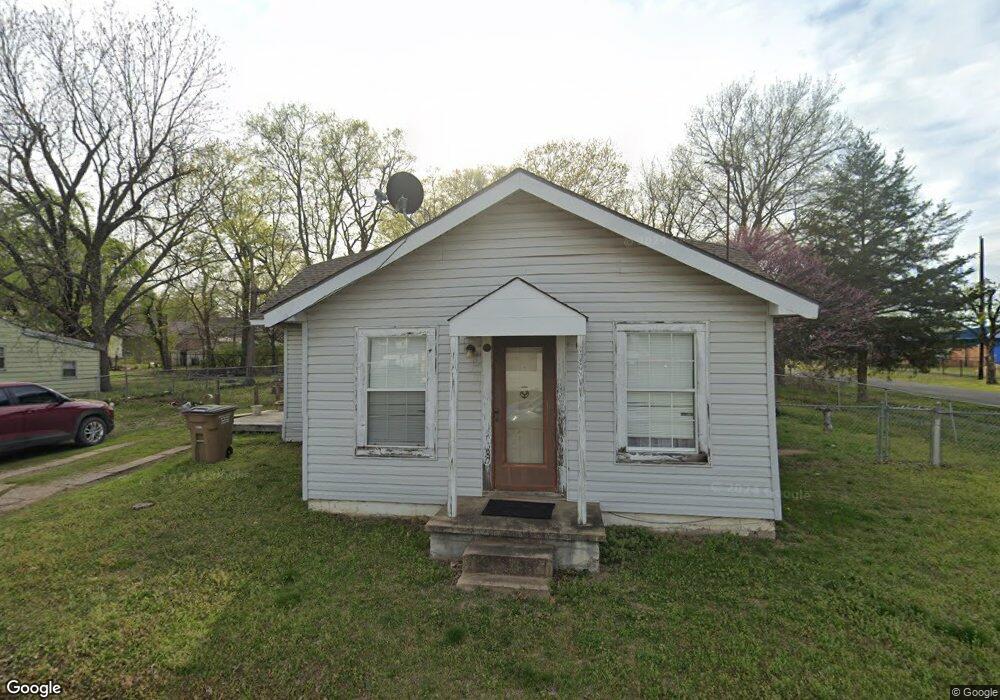 107 N Oklahoma Ave, Haskell, OK 74436 - photo 1