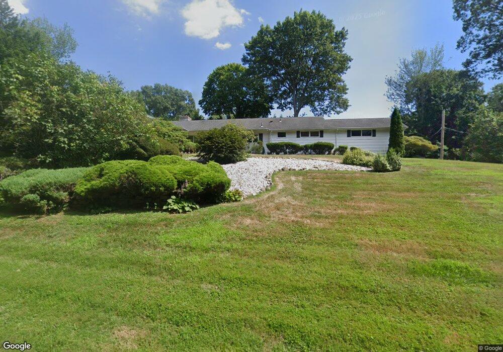 2 Oak Tree Ln, Port Washington, NY 11050 - photo 1