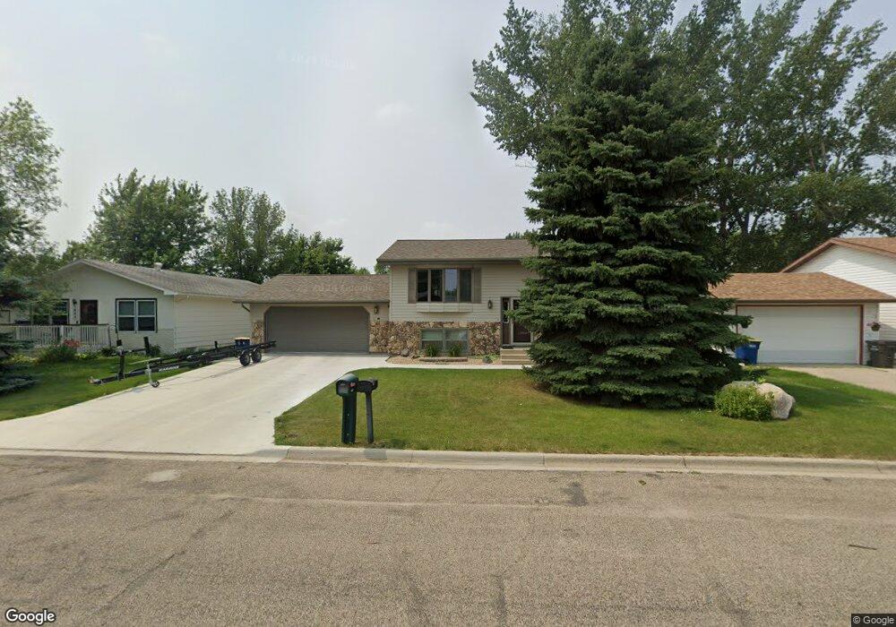 1609 7th Ave NE, Jamestown, ND 58401 - photo 1