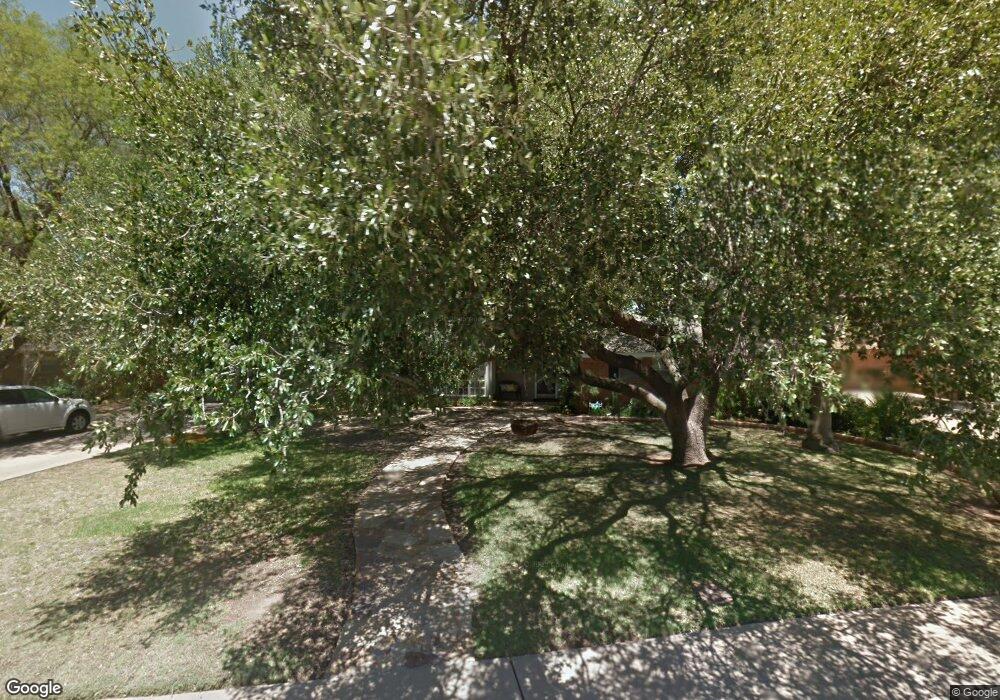 2204 Country Club Dr, Midland, TX 79701 - photo 1