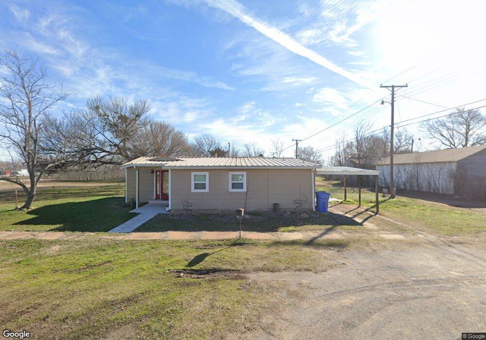 106 SW 5th St, Cache, OK 73527 - photo 1
