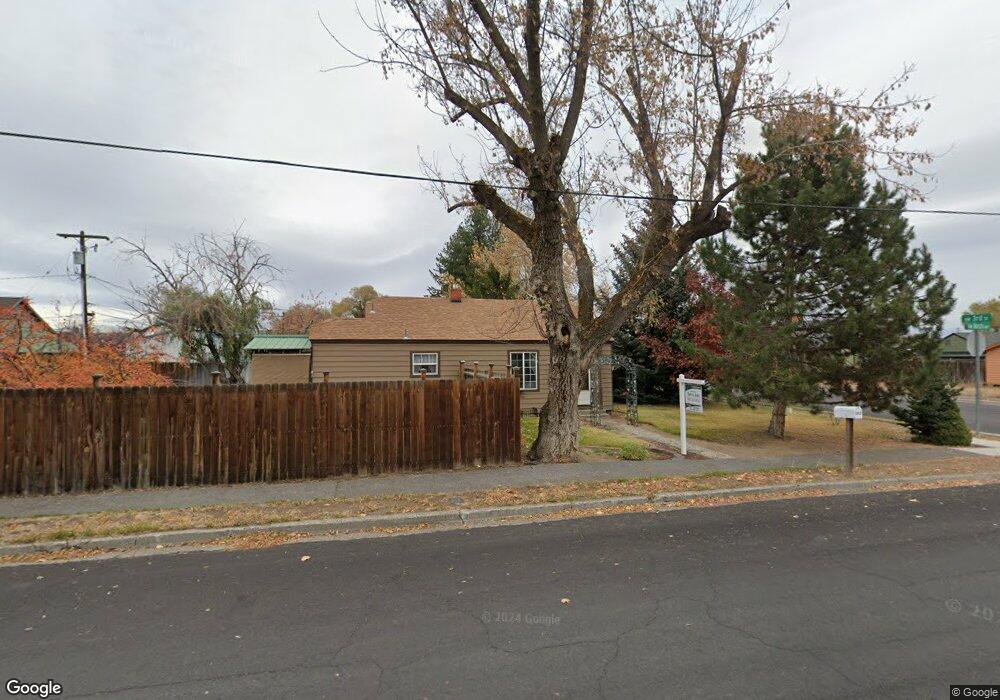 303 NW Birch Ave, Redmond, OR 97756 - photo 1