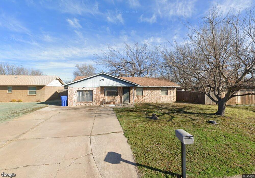 111 E C Ave, Cache, OK 73527 - photo 1