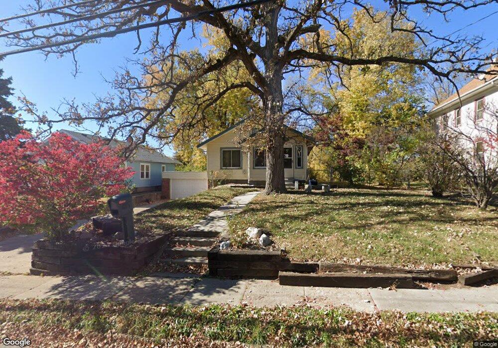 815 1st St N, Newton, IA 50208 - photo 1