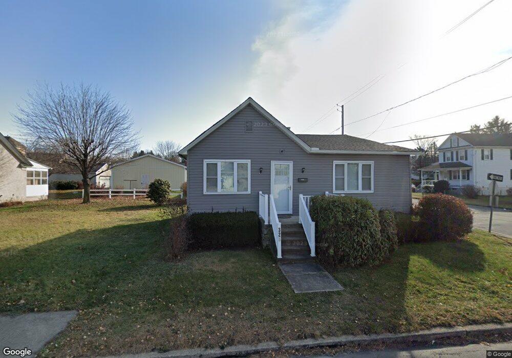 325 Chestnut St, Dupont, PA 18641 - photo 1