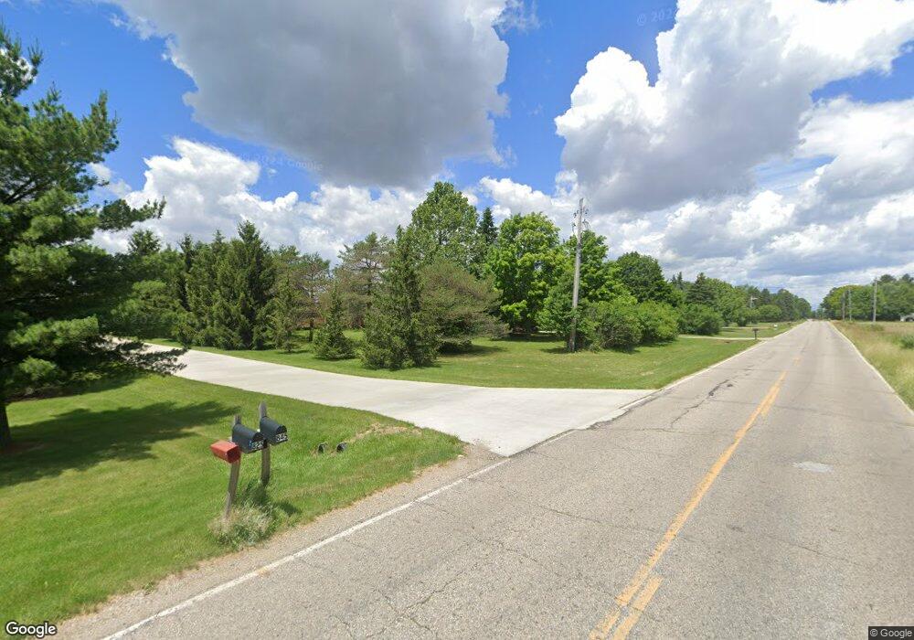 825 N Hintz Rd, Owosso, MI 48867 - photo 1