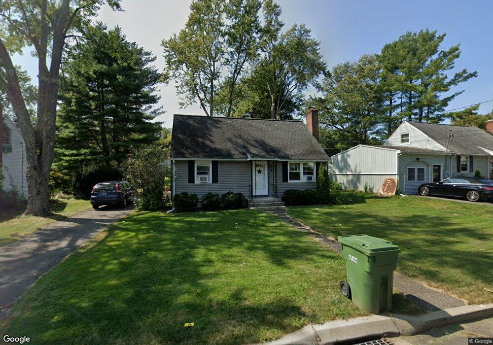 81 Fisher Rd, Middletown, CT 06457 - photo 1