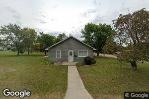 202 6th St NW, Wessington Springs, SD 57382