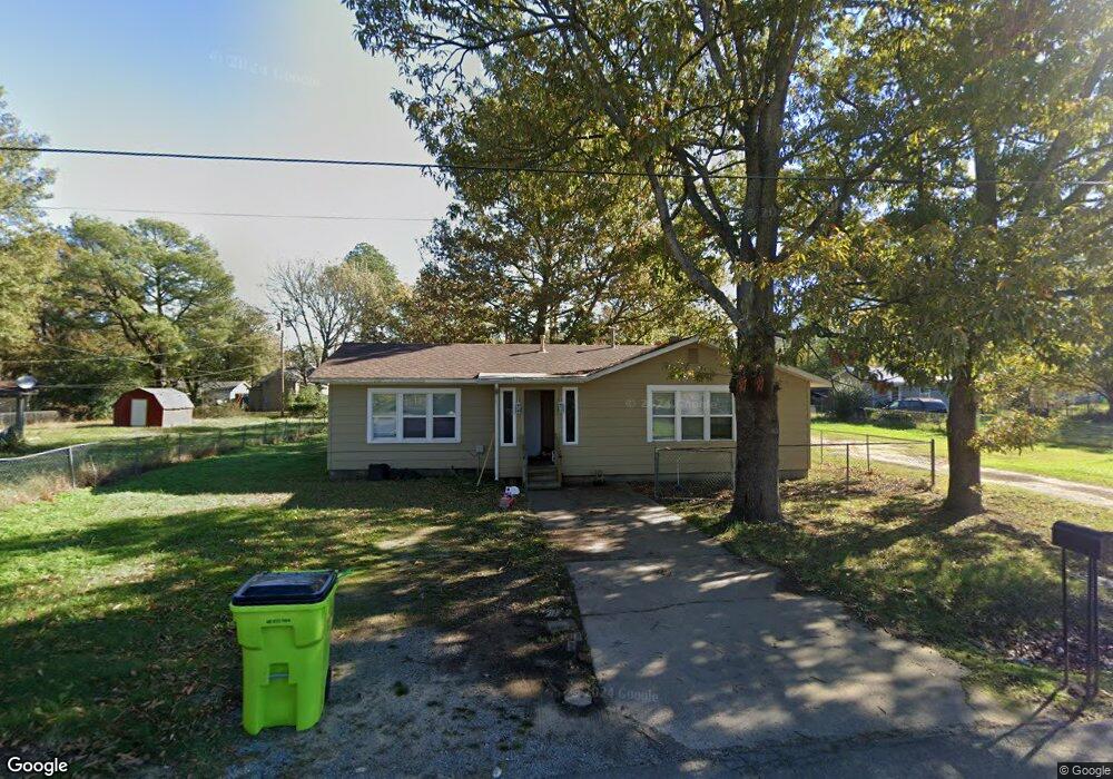 1711 S College St, Stuttgart, AR 72160 - photo 1
