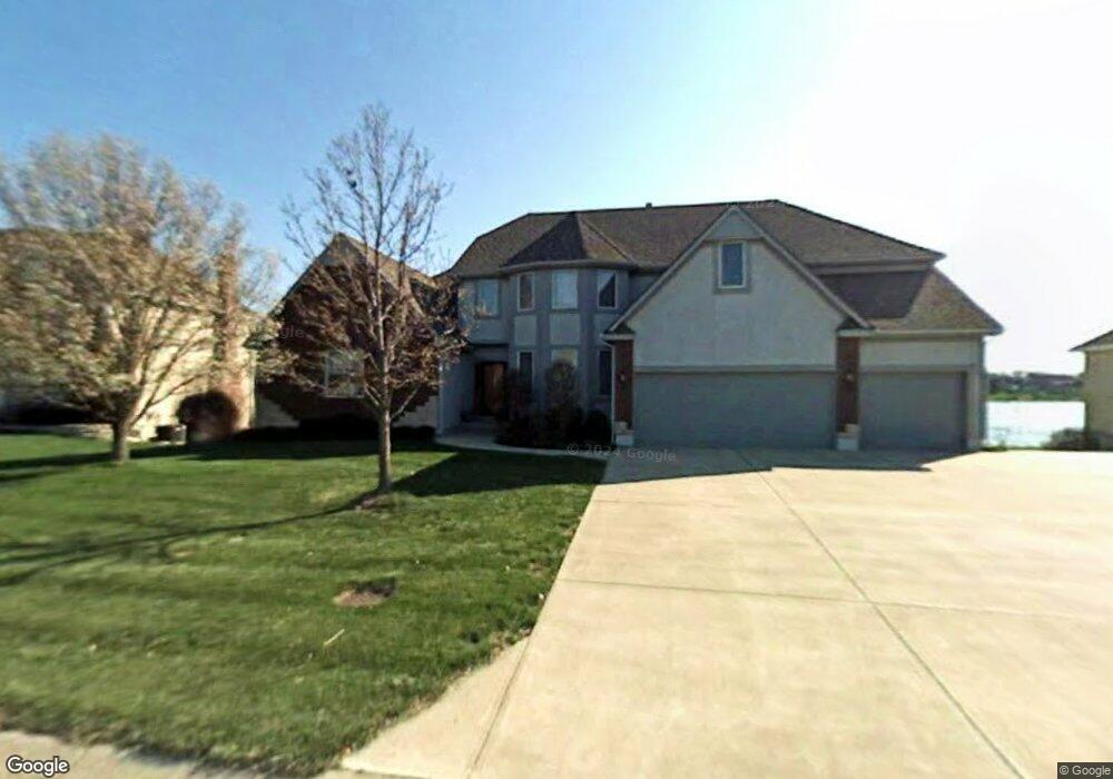 4401 SW Gull Point Dr, Lees Summit, MO 64082 - photo 1