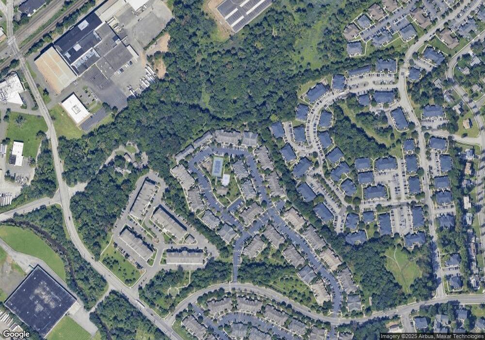 109 Forest Dr unit 109, Piscataway, NJ 08854 - photo 1