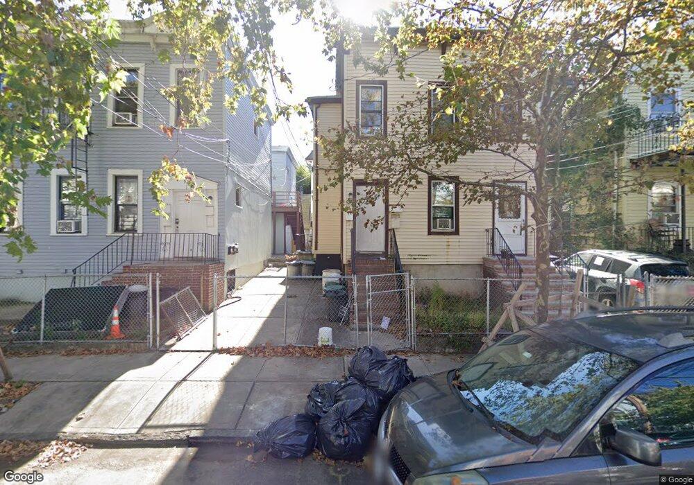 54 Tompkins St unit 6, Staten Island, NY 10304 - photo 1