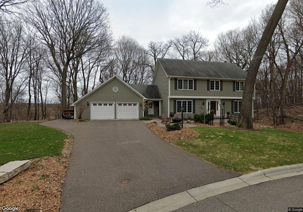 18022 Priory Ln, Minnetonka, MN 55345 - photo 1