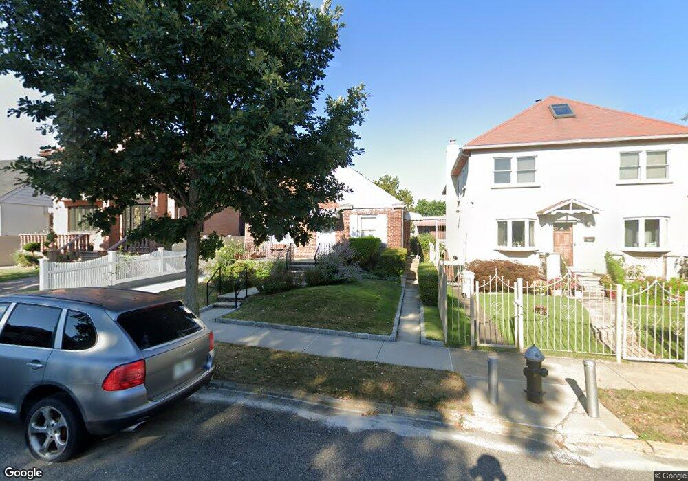 5708 157th St, Flushing, NY 11355 - photo 1