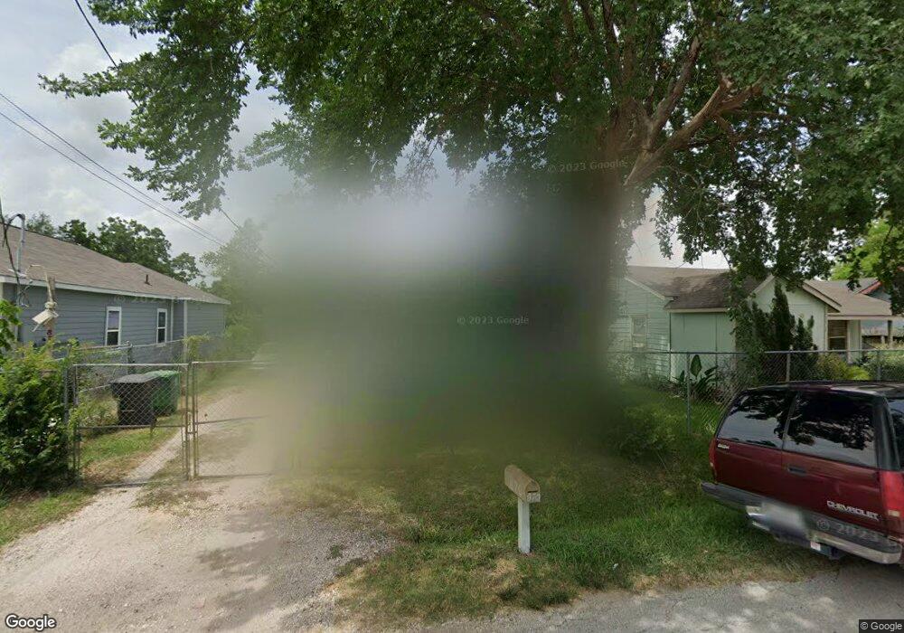 870 Chas Ln, Houston, TX 77091 - photo 1