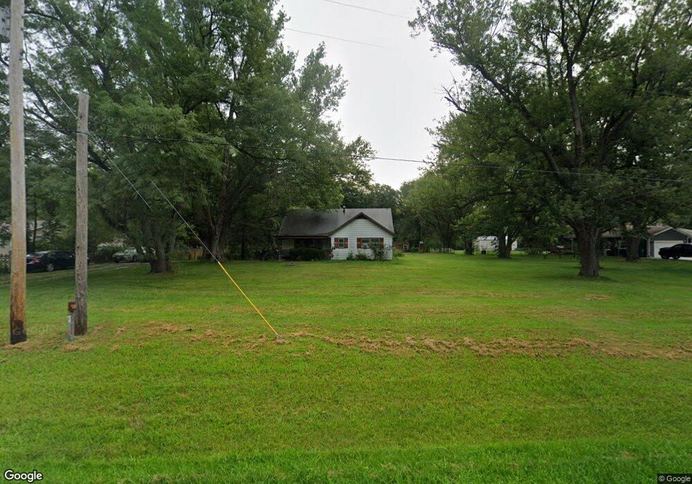 4410 N Koerner Rd, Peoria, IL 61615 - photo 1