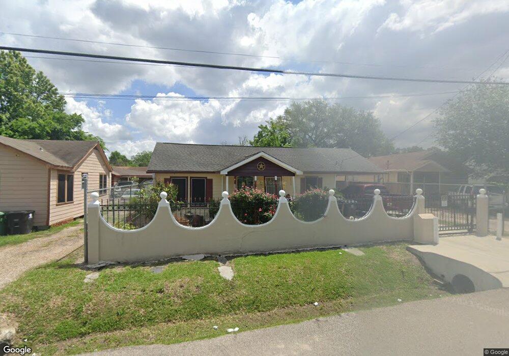 4310 Castor St, Houston, TX 77022 - photo 1