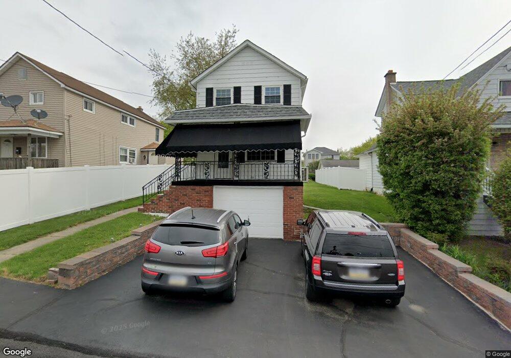 911 Charles St, Archbald, PA 18403 - photo 1