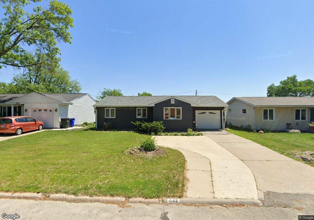 644 35th St SE, Cedar Rapids, IA 52403 - photo 1