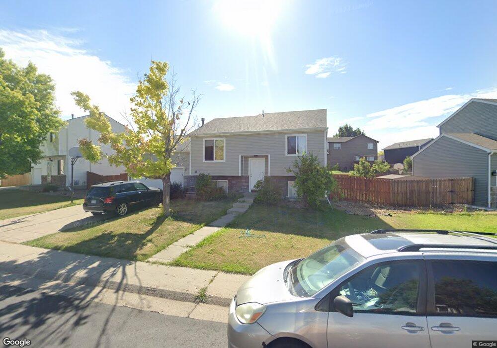 1412 S Pitkin Ct, Aurora, CO 80017 - photo 1