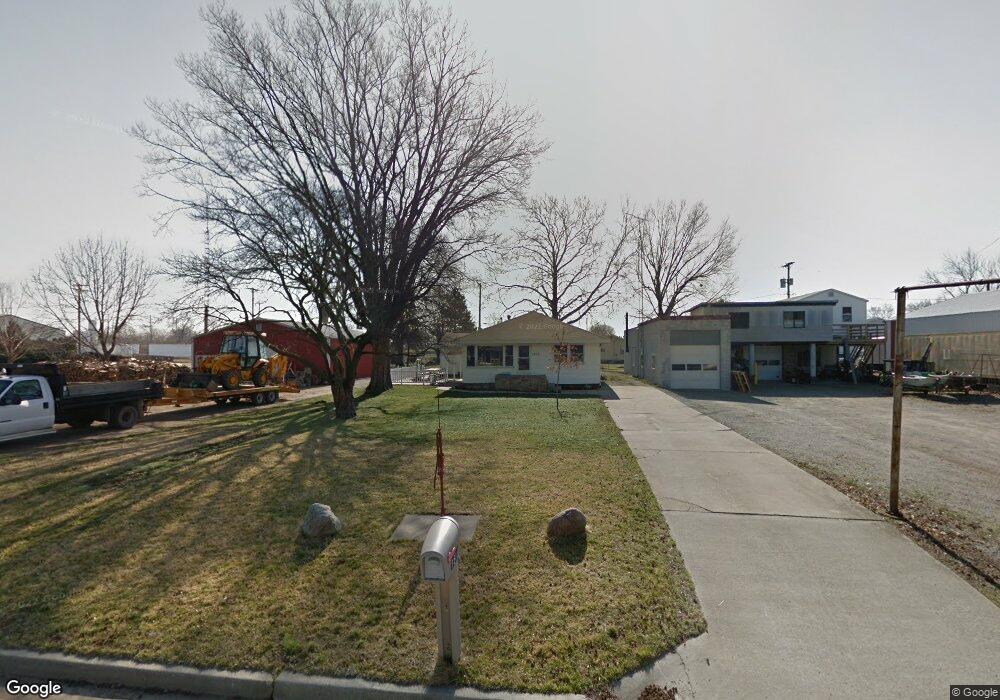 1516 N Logan St, Lincoln, IL 62656 - photo 1