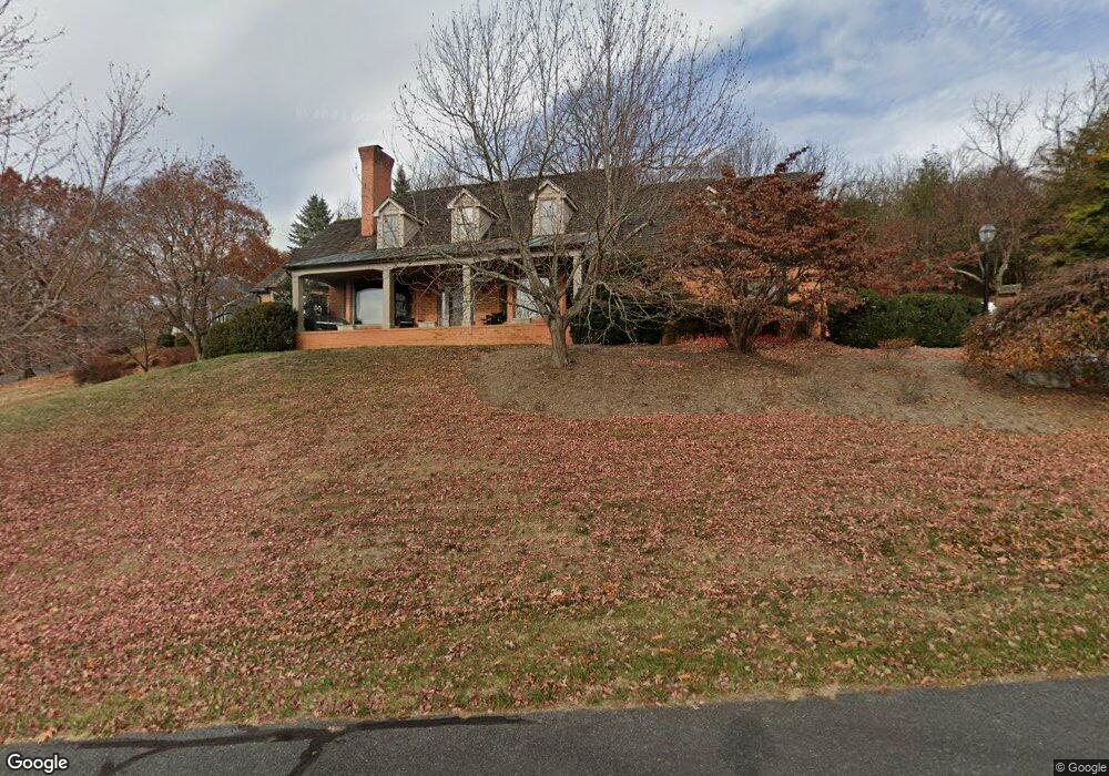 402 Candlelight Dr, Staunton, VA 24401 - photo 1