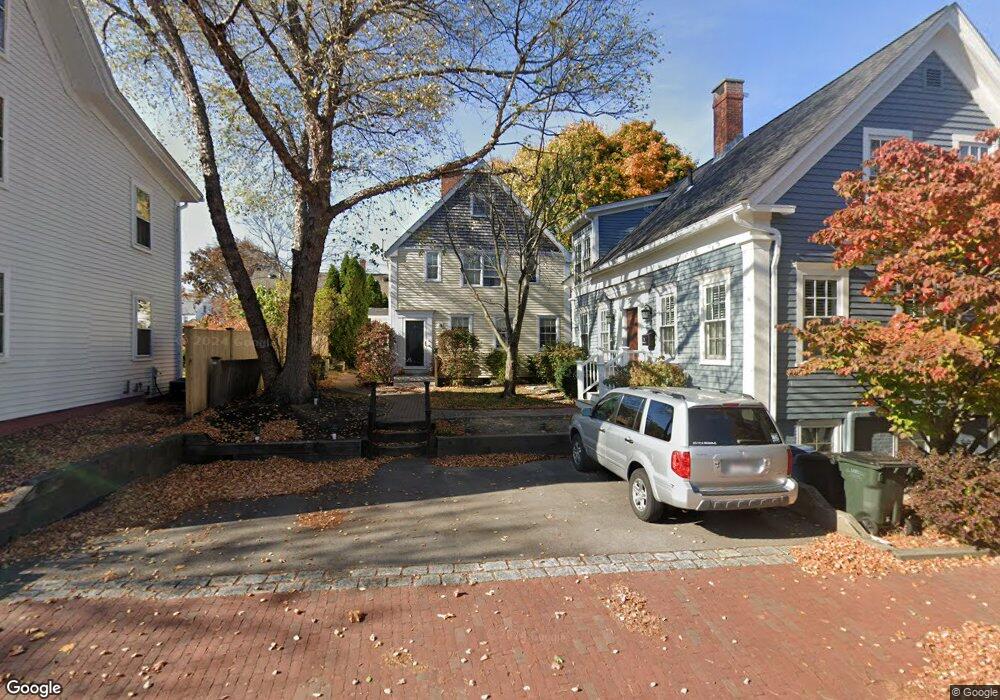 28 Charles St unit B, Newburyport, MA 01950 - photo 1
