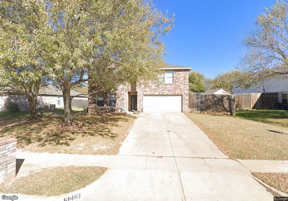 9209 Seven Oaks Ln, Denton, TX 76210 - photo 1